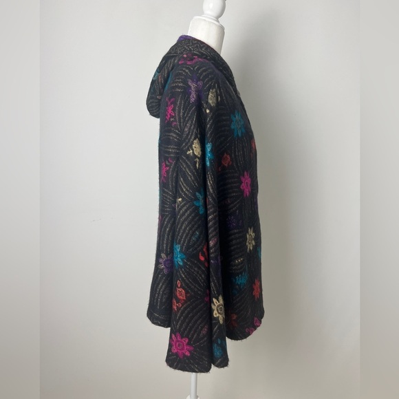 The Pyramid Collection Black Bright Floral Print Hooded Poncho Cape One Size - Picture 3 of 8